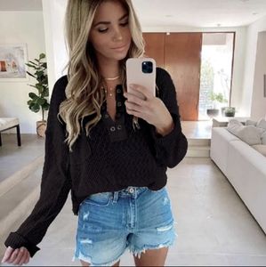 V-neck Pocket Long Sleeve